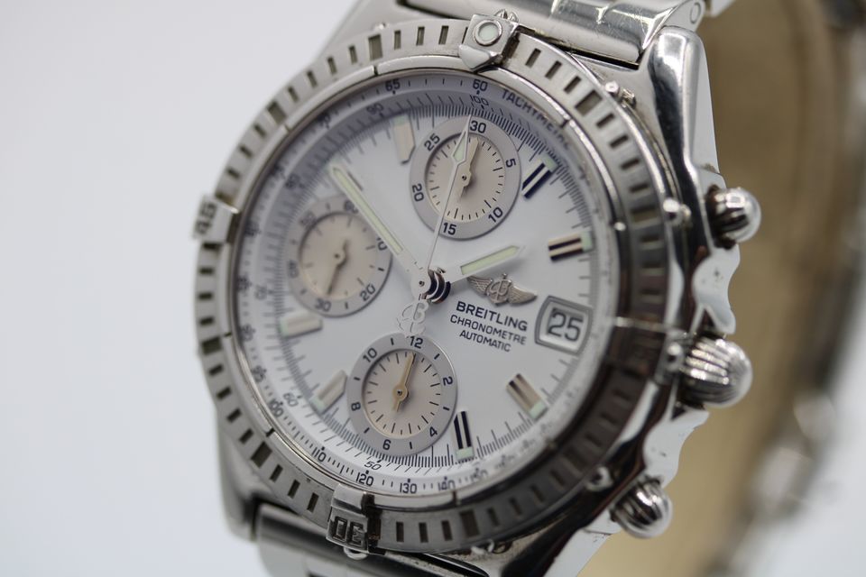 Breitling Chronomat A13352 Image 2